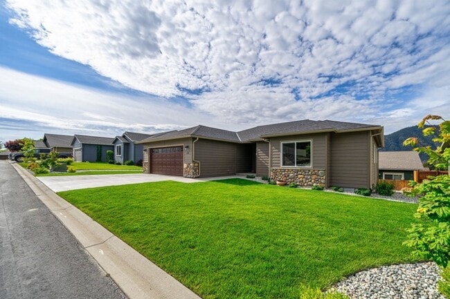 Building Photo - 608 Havenwood Dr