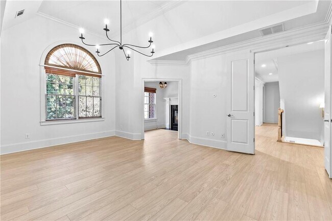 Building Photo - 7665 Ledgewood Way