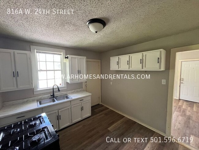 Building Photo - 816A W. 24th Street-