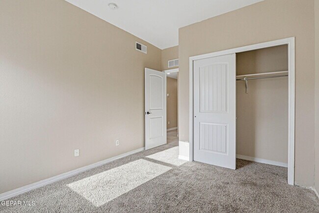 Building Photo - 717 HC Gilbert Minjares Dr