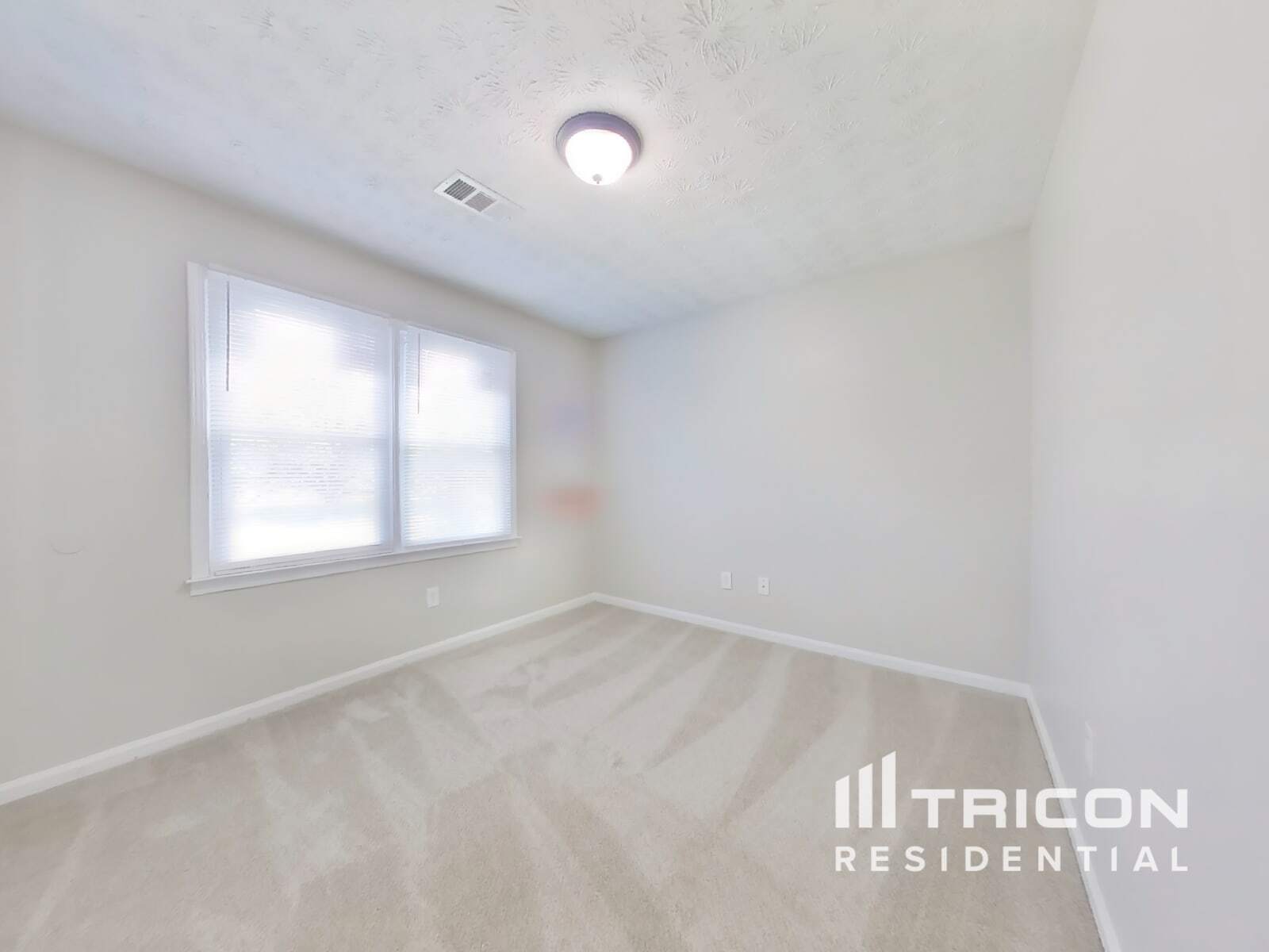 Building Photo - 55 6th Ave