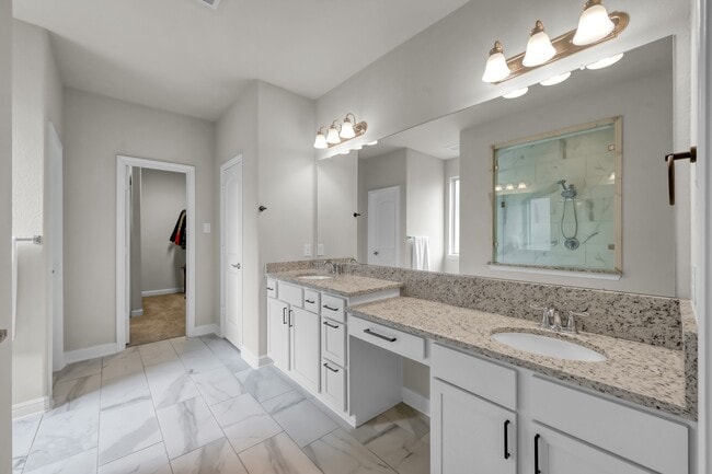 Building Photo - 241 Bright Blf Cir