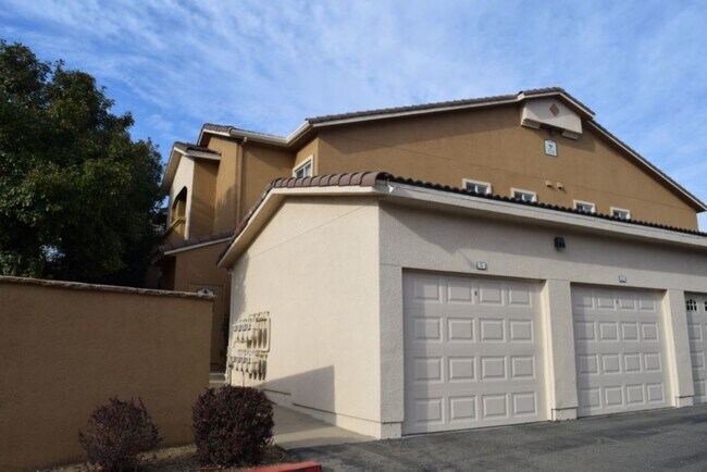 Building Photo - 501 Gibson Dr