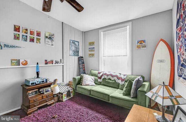 Building Photo - 2567 Kern St