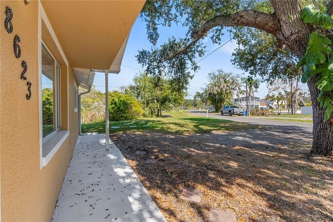 Building Photo - 8623 Parkway Cir