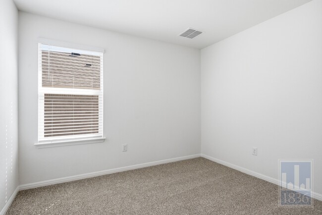 Building Photo - 1932 Marlin Spike Dr