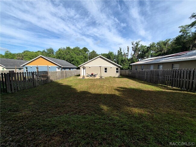 Building Photo - 11751 Bostick St