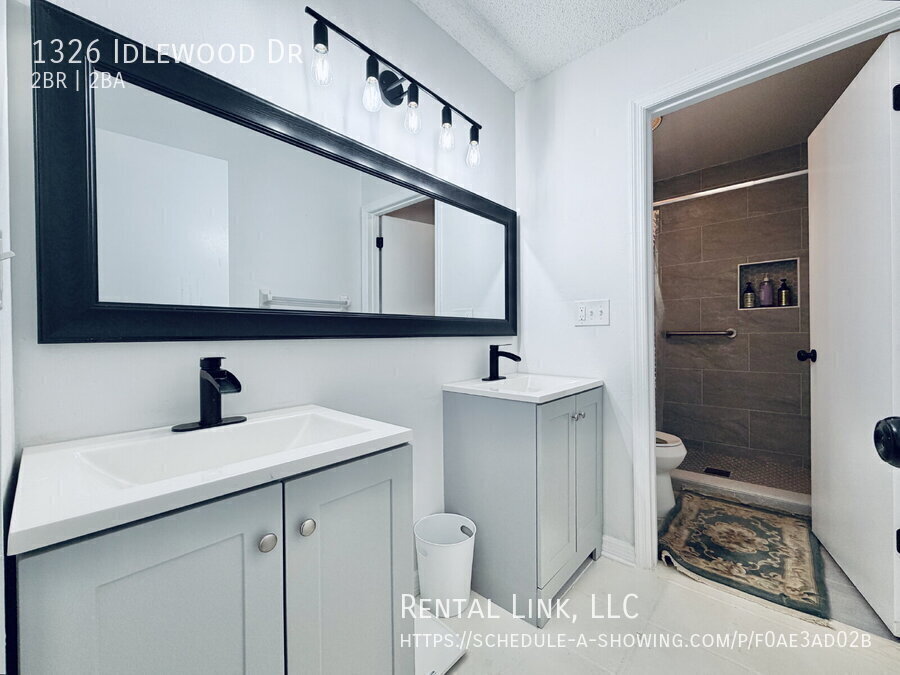 Building Photo - 1326 Idlewood Dr