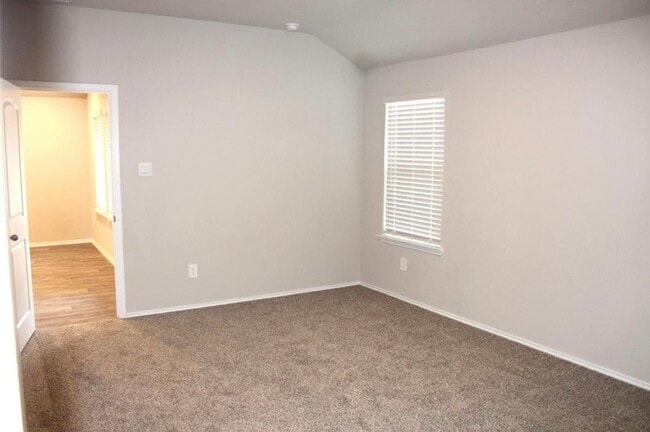 Building Photo - 40643 Creekside Blf Trl
