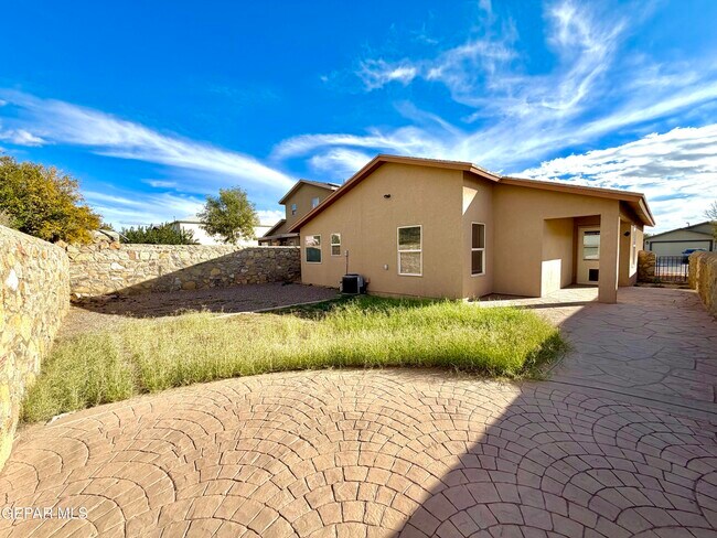 Building Photo - 14213 Ranier Point Dr