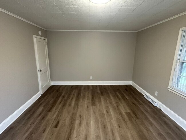 Building Photo - 113 Garrison Dr