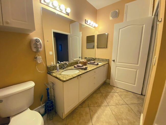 Building Photo - 2713 Via Murano