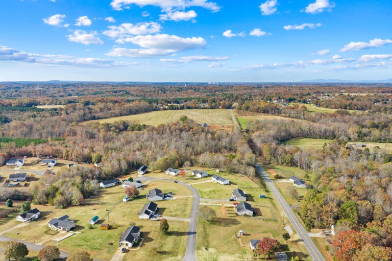 Building Photo - 304 Walkers Ridge Dr