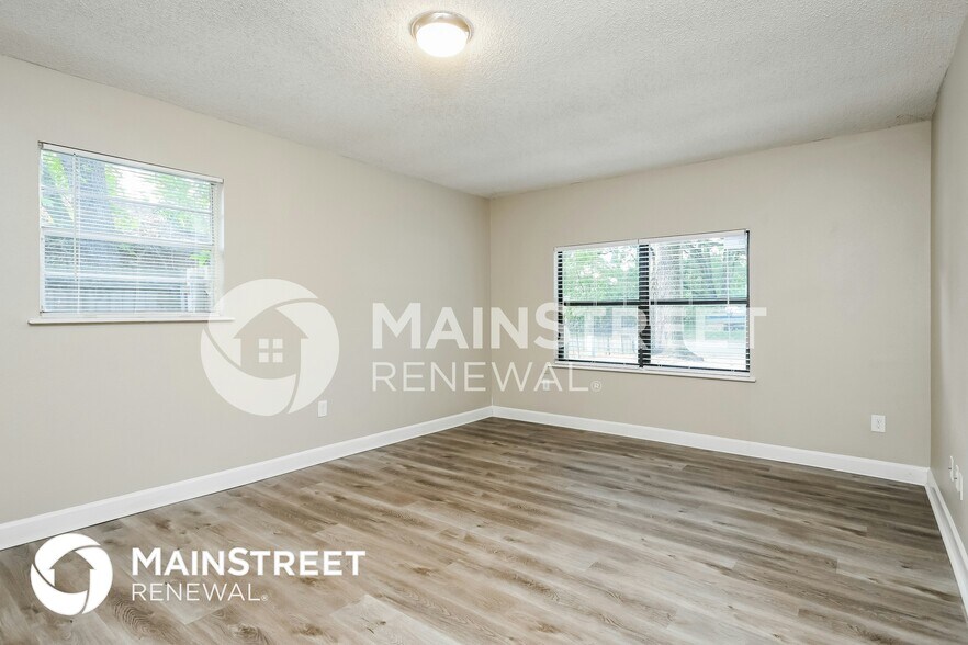 Building Photo - 2853 Magnolia Ave