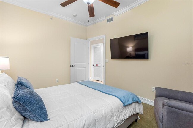 Building Photo - 13941 Clubhouse Dr