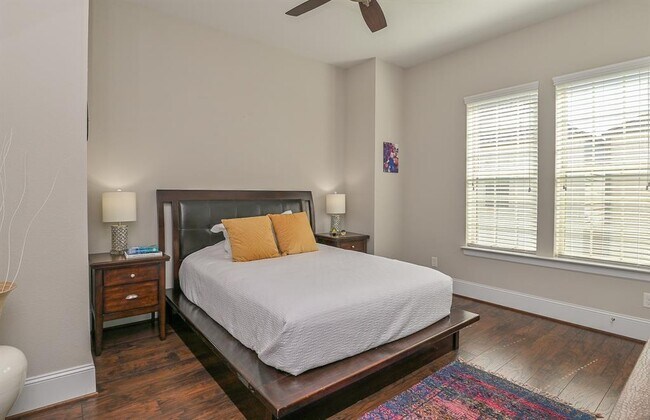 Building Photo - 11023 Acorn Falls Dr
