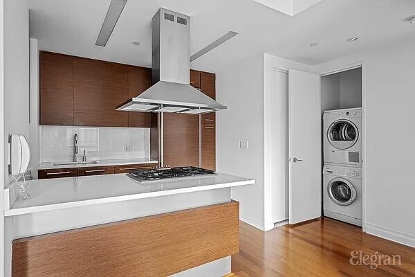 Building Photo - 39 E 29th St