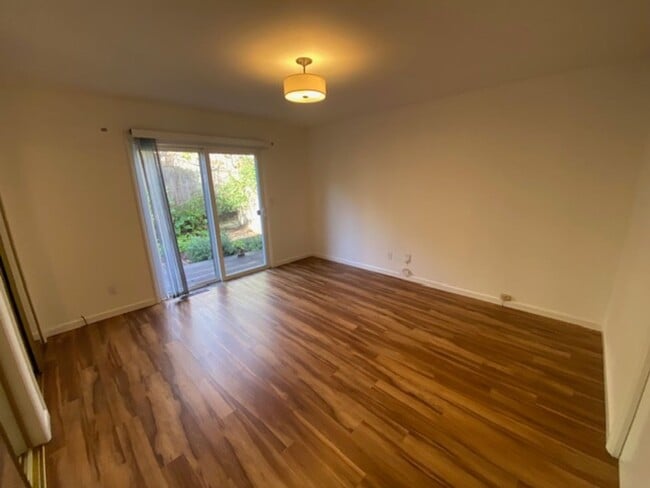 Building Photo - Charming Monterey Home