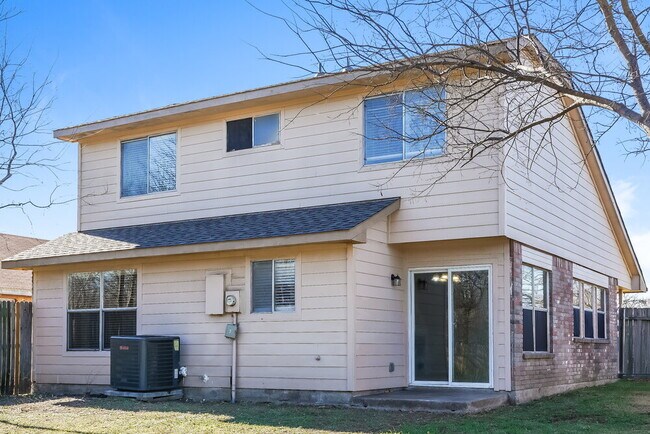 Building Photo - 1433 Grovecrest Dr