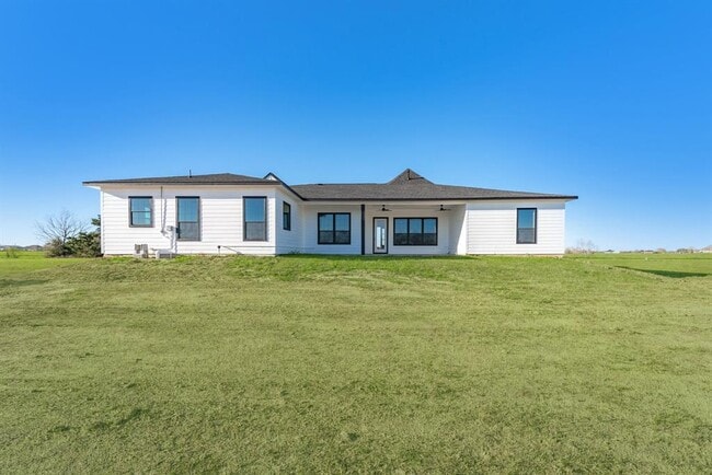 Building Photo - 519 Chuckwagon Trail
