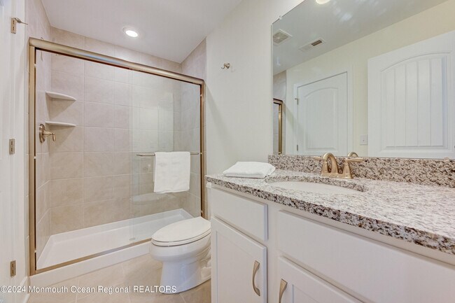 Building Photo - 8 Raritan Ave