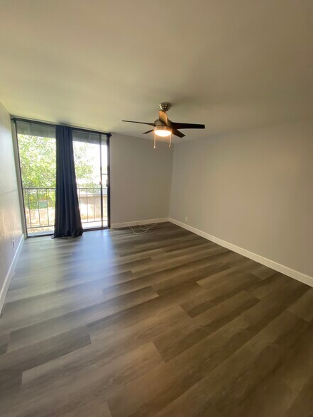 Building Photo - 1631 E Cypress St