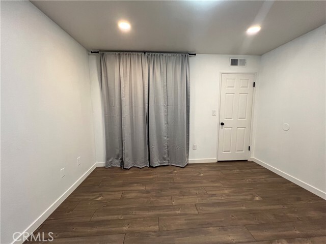 Building Photo - 5809 Sunland St