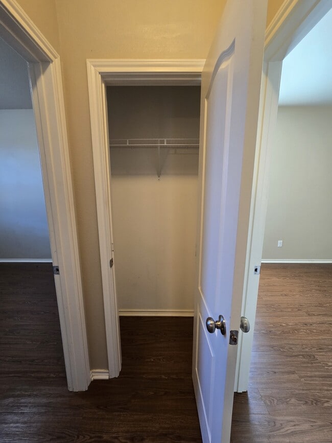 Building Photo - 457 Ambrose Avenue