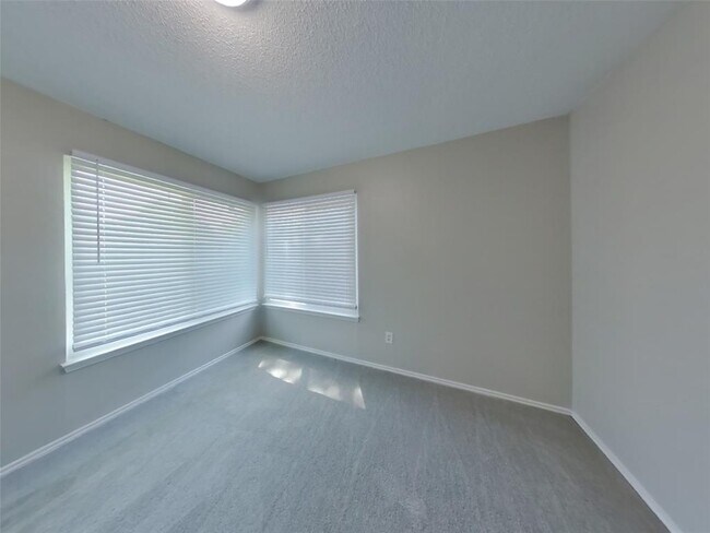 Building Photo - 24018 Spring Sunset Dr