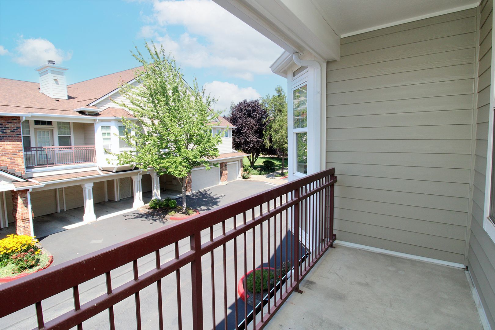 Building Photo - 1170 NE 64th Ln