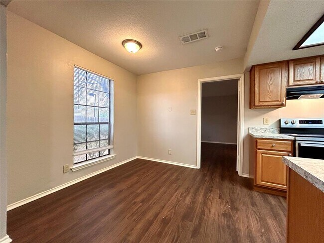 Building Photo - 9304 Kempler Dr