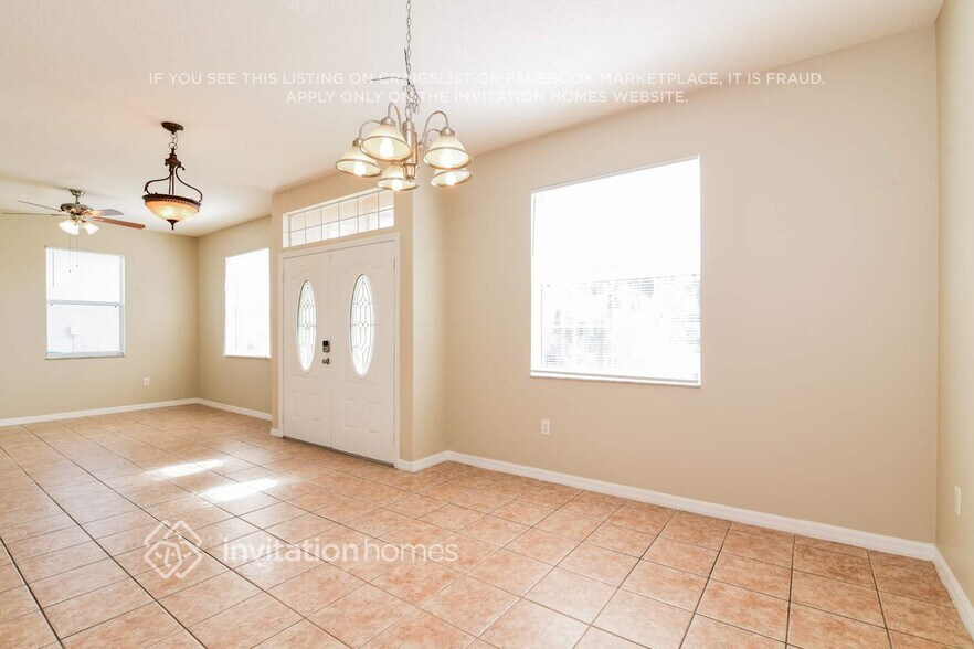 Building Photo - 878 Terranova Rd