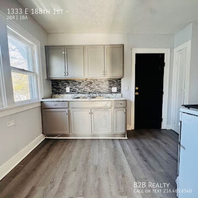 Building Photo - 1333 E 188th St