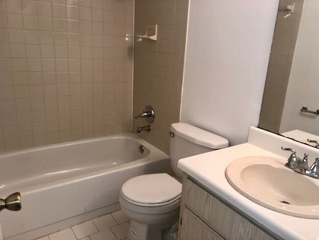 Building Photo - MOVE IN MARCH! 2 Story-Spacious 3 beds 2.5 bath townhouse with attached 2 car garage!!