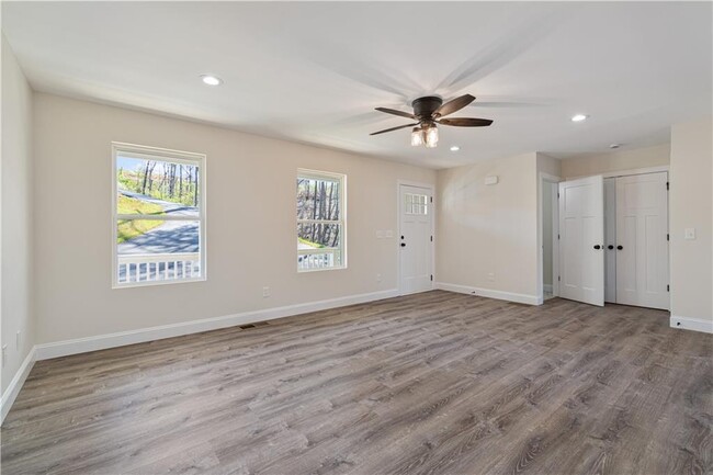 Building Photo - 230 Grand Oak Ln