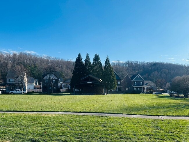 Building Photo - Spacious 3 bed, 3 bath home in Groves Park Commons featuring a modern kitchen, 2-car garage, and ...