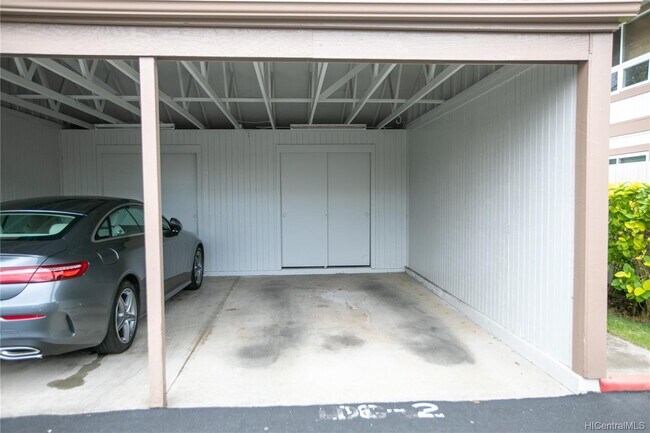 Covered Parking - 7007 Hawaii Kai Dr