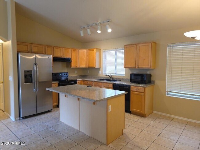 Building Photo - 3212 E Kerry Ln