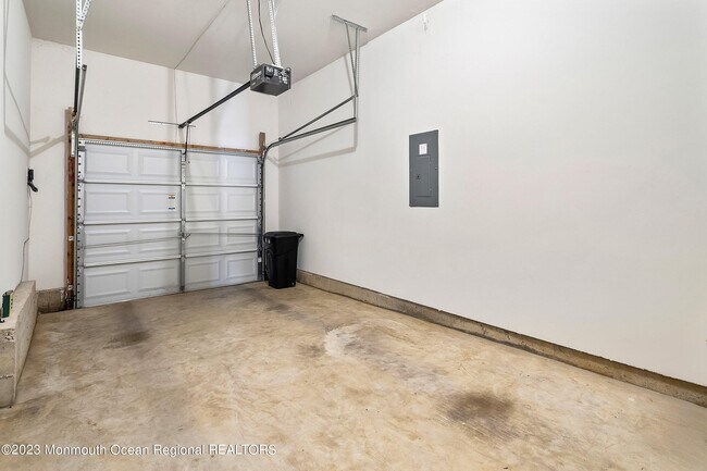 Building Photo - 86 Deepwater Cir