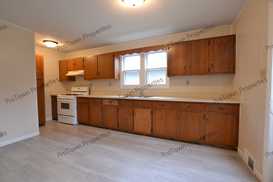 Building Photo - 301 Wheeler Ave