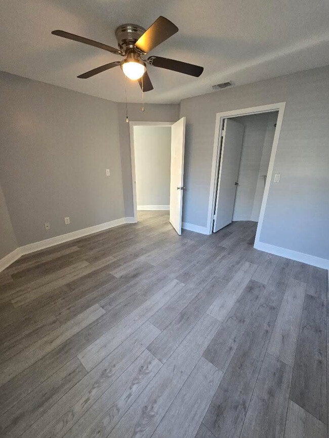 Building Photo - 715 Sugar Bay Way