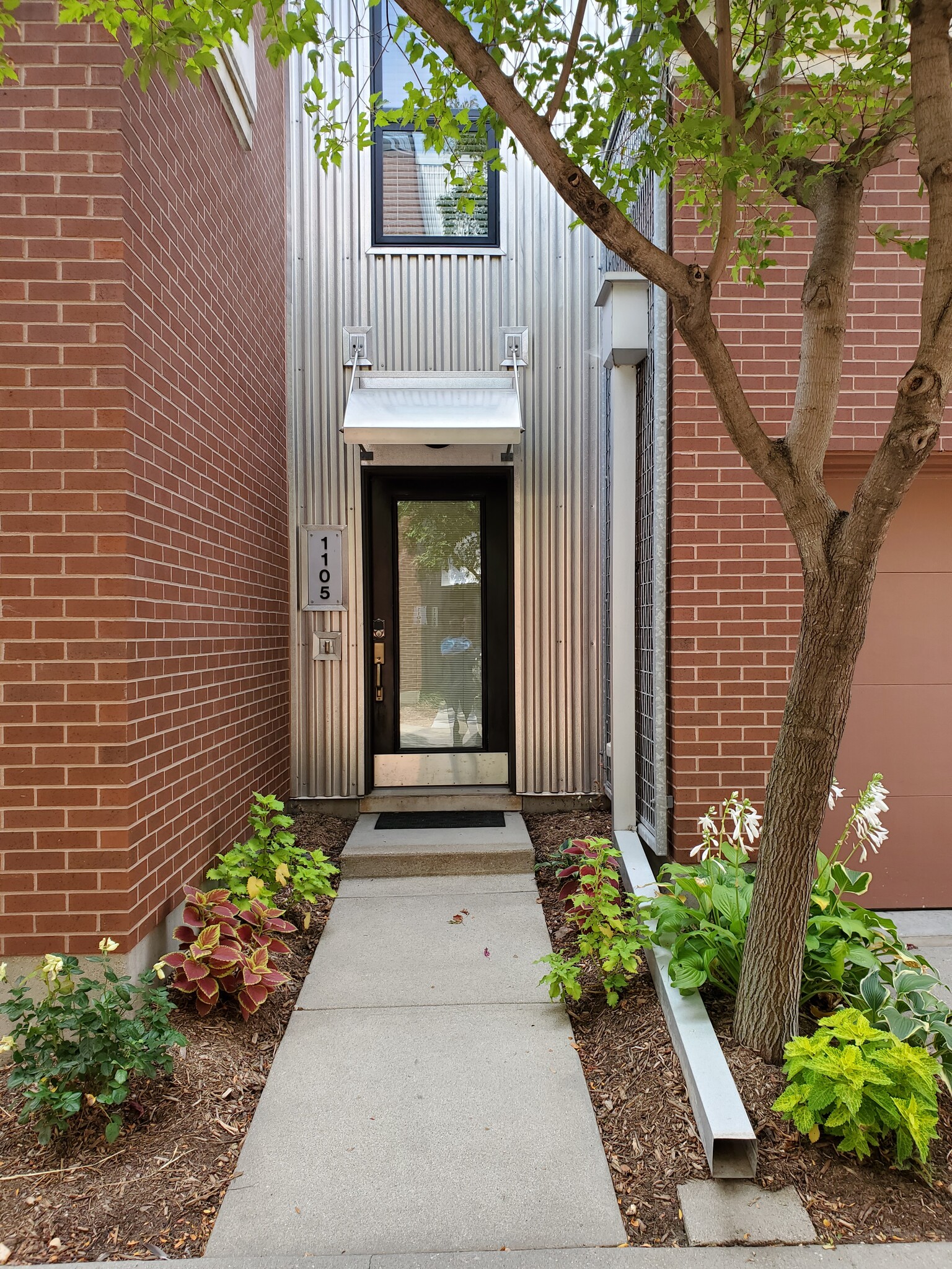 Main Entrance - 1105 Mayberry Plaza