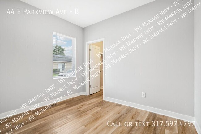 Building Photo - 44 E Parkview Ave