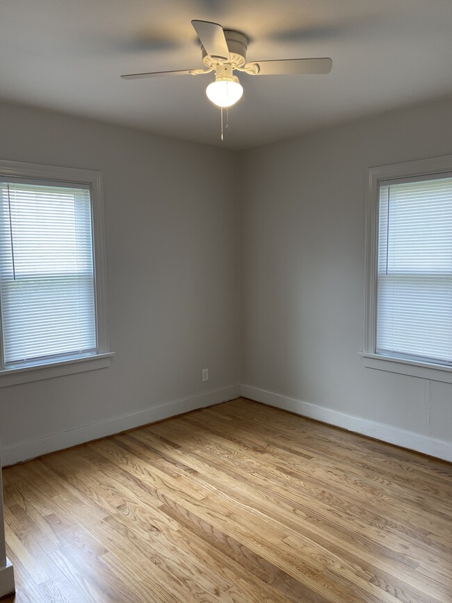 Master bedroom (1st floor) - 128 Standish Dr