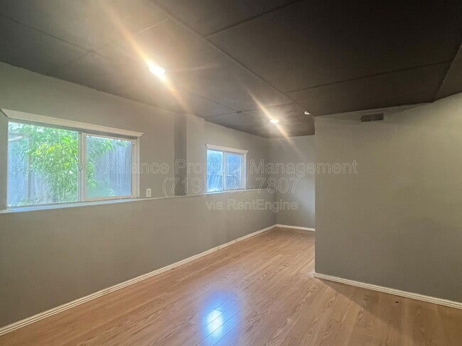 Building Photo - 7368 Glenburn Dr