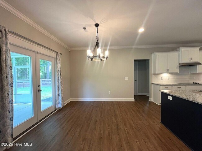 Building Photo - 404 Endicott Ct