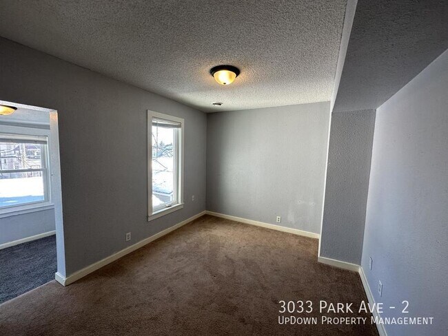 Building Photo - 3033 Park Ave