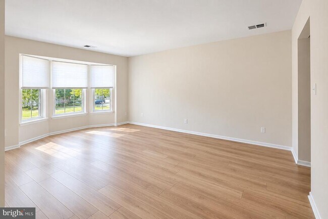 Building Photo - 382 Andover Pl