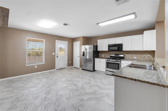 Building Photo - 18436 Weatherby Ln