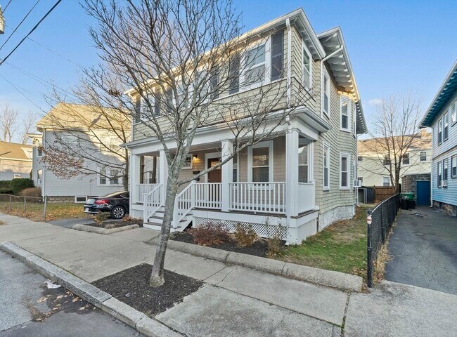 Building Photo - 99 Yeomans Ave